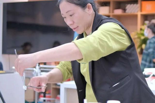 上海长护险护理员职业技能竞赛_杨浦区长护之星选树活动_天津长护险护理体验