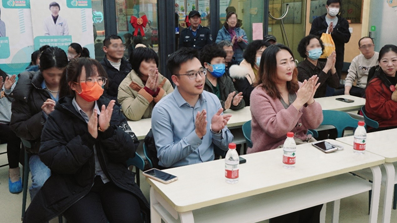 天津康复护理平台_天津市尚赫公益基金会_心心语儿童康复中心元旦活动