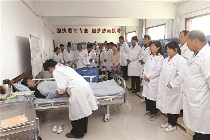 天津医院护工培训_吕梁山‮工护‬品牌转型升级_吕梁山护工培训就业