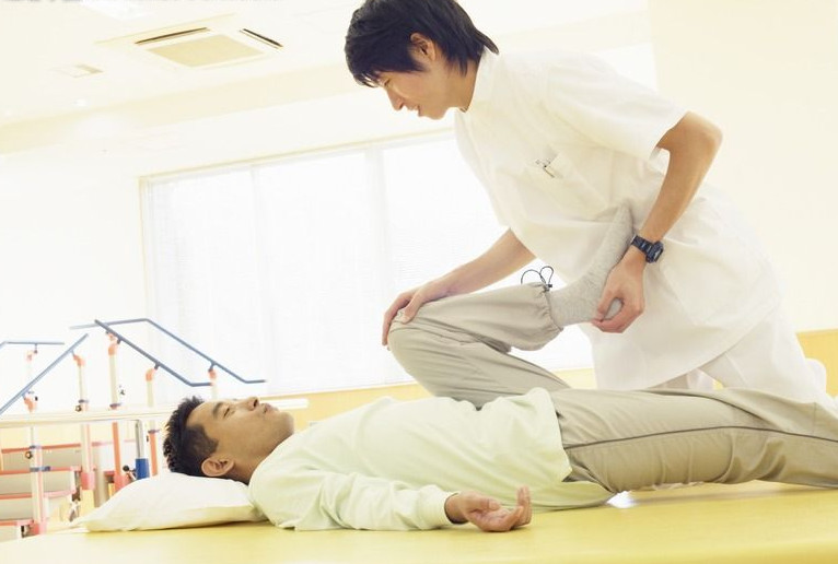 瑞慈美邸护理院康复治疗_天津康复护理平台_脑中风早期康复