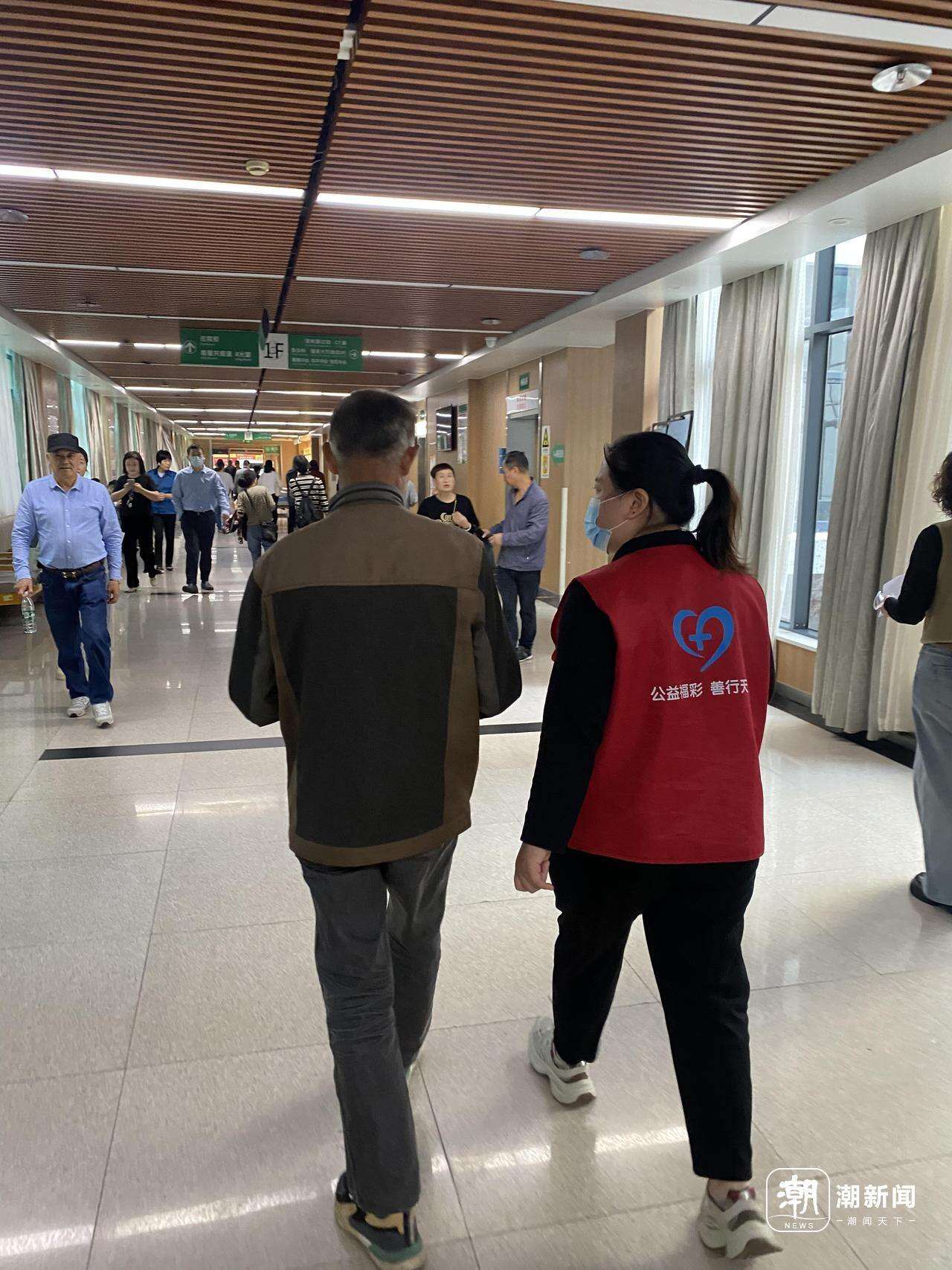 陪诊师_陪诊服务市场需求老年人异地就医陪诊师行业规范