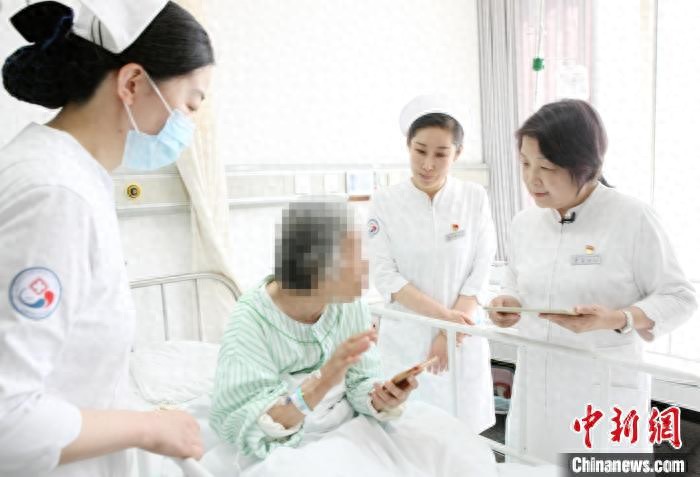 田丽住院患者无陪护伴理服务_天津医院护工公司_天津大学中心医院田丽南丁格尔奖