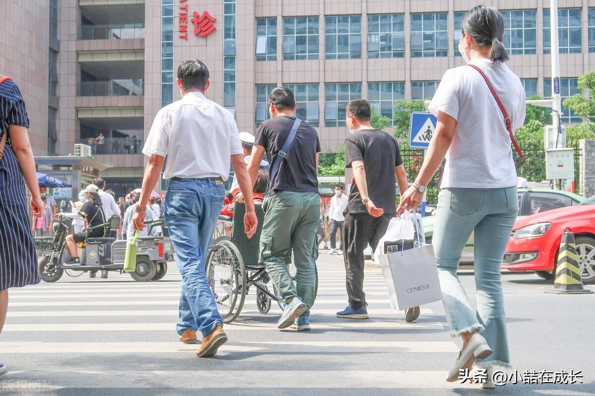 陪诊师平台选择_中年危机陪诊师行业前景_天津陪诊护理
