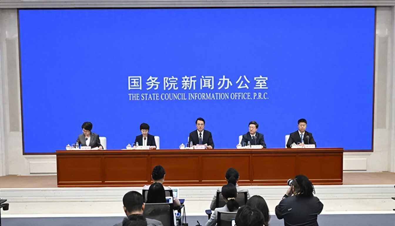 天津长护险护理价格_长期护理保险制度构建_失能人员家庭负担减轻