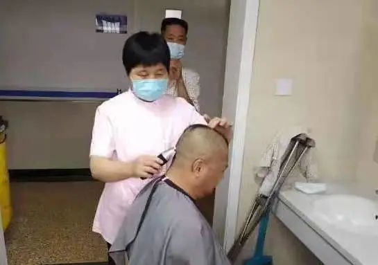 家政护理员_天津爱之源家庭服务有限公司_天津住家护工新闻