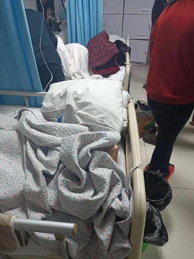 照顾失能老人经验_护工照顾失能老人辛酸_医院护工