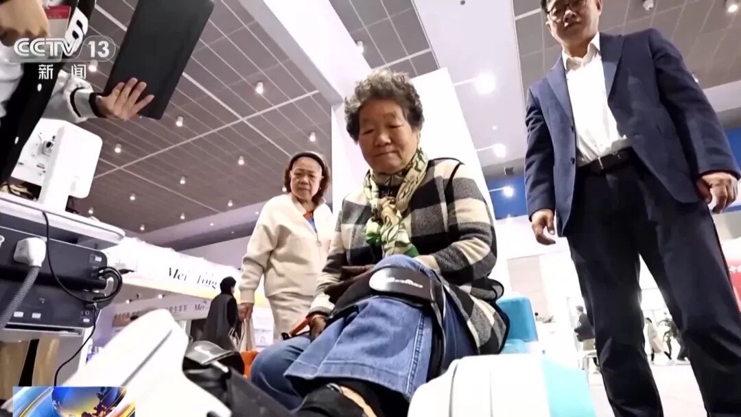 天津助浴师政策_天津老年助浴服务_智能养老设备