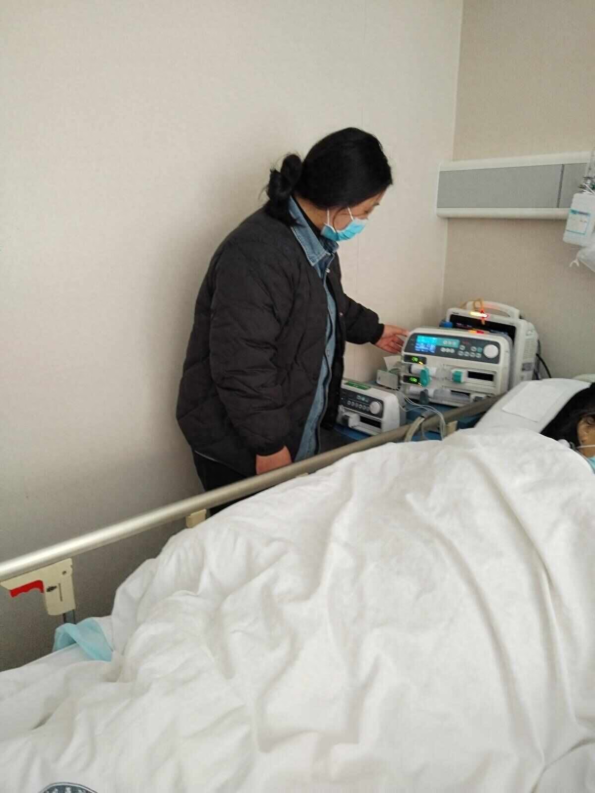 医院护工_00后加入养老服务队伍_云南昆明护工自述